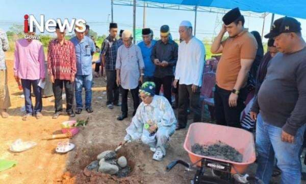 30 Tahun Merantau, Suardi Pulang ke Makassar Bangun Masjid untuk Mediang Orang Tua 30 Tahun Merantau, Suardi Pulang ke Makassar Bangun Masjid untuk Mediang Orang Tua