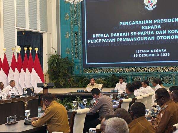 Pesan Prabowo ke Kepala Daerah Se-Papua: Tak Boleh Ada yang Tertinggal! Pesan Prabowo ke Kepala Daerah Se-Papua: Tak Boleh Ada yang Tertinggal!