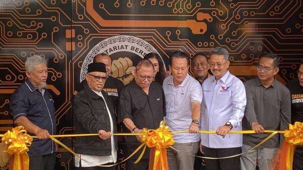 Resmikan Sekber GKSR, OSO: Mewakili 17 Juta Suara Tidak Terakomodir Resmikan Sekber GKSR, OSO: Mewakili 17 Juta Suara Tidak Terakomodir