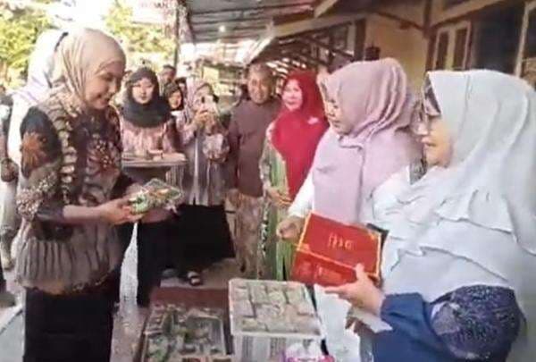 Rayakan Maulid Nabi, Warga Kaluwungu Kendal Gelar Tradisi Weh-Wehan Rayakan Maulid Nabi, Warga Kaluwungu Kendal Gelar Tradisi Weh-Wehan