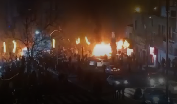 Iran Bergejolak! Protes Massal Meletus di Teheran hingga Trump Ancam Serangan Iran Bergejolak! Protes Massal Meletus di Teheran hingga Trump Ancam Serangan