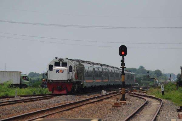 17 Perjalanan KA Terdampak Gangguan Operasional di Stasiun Pegadenbaru, KAI Berlakukan Pola Operasi Memutar 17 Perjalanan KA Terdampak Gangguan Operasional di Stasiun Pegadenbaru, KAI Berlakukan Pola Operasi Memutar