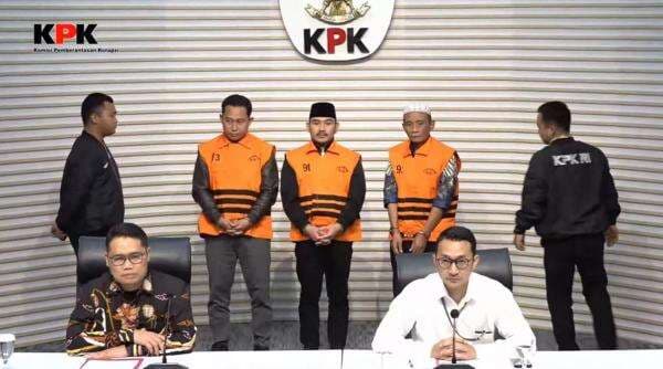 Terungkap! Bupati Bekasi Ade Kuswara Minta Ijon Proyek ke Pengusaha hingga Rp14,2 Miliar Terungkap! Bupati Bekasi Ade Kuswara Minta Ijon Proyek ke Pengusaha hingga Rp14,2 Miliar