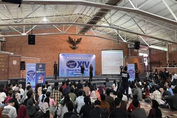 Big Audition Indonesian Idol XIV 2025 di Surabaya Diserbu Ratusan Anak Muda Jawa Timur Big Audition Indonesian Idol XIV 2025 di Surabaya Diserbu Ratusan Anak Muda Jawa Timur