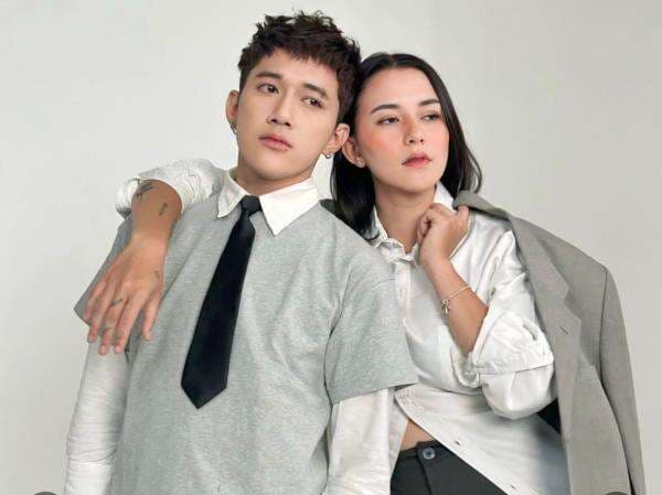 Dahlia Poland Akui Lebih Bahagia dengan Dicky SMASH Dahlia Poland Akui Lebih Bahagia dengan Dicky SMASH