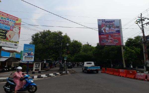 Kontroversi Kehadiran Niken Salindry di Kampanye Akbar Bowo-Suwardi Kontroversi Kehadiran Niken Salindry di Kampanye Akbar Bowo-Suwardi