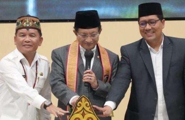IAIN Palangka Raya Resmi jadi UIN, Menag Harap Perkuat Pembangunan SDM IAIN Palangka Raya Resmi jadi UIN, Menag Harap Perkuat Pembangunan SDM