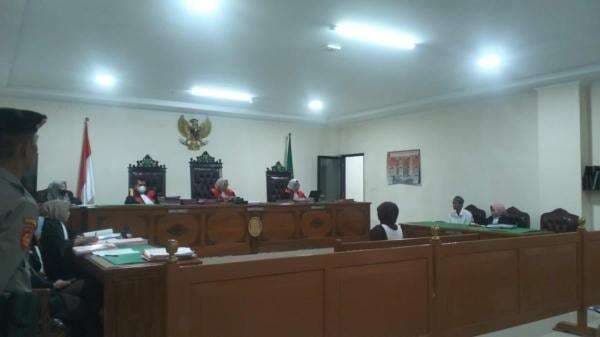 Sidang Kasus Pembunuhan Wanita Hamil 79 Tusukan di PN Gowa, Keluarga Soroti Deretan Kejanggalan Sidang Kasus Pembunuhan Wanita Hamil 79 Tusukan di PN Gowa, Keluarga Soroti Deretan Kejanggalan