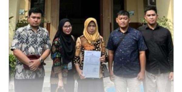 Viral! Pedagang Bawang di Nganjuk Kena Tipu Rp1,5 M Demi Anak Jadi PNS Viral! Pedagang Bawang di Nganjuk Kena Tipu Rp1,5 M Demi Anak Jadi PNS