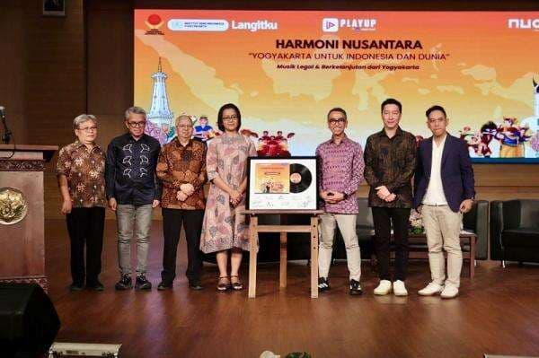Nuon dan Playup Luncurkan Gerakan Harmoni Nusantara, Majukan Musisi Lokal Nuon dan Playup Luncurkan Gerakan Harmoni Nusantara, Majukan Musisi Lokal