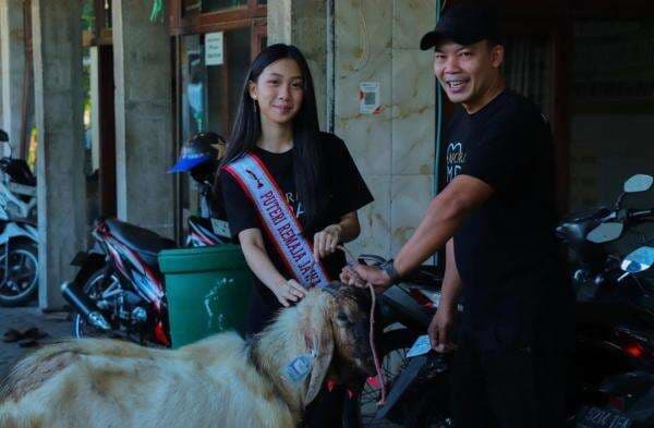 MORAZEN Surabaya Salurkan Donasi Dua Kambing Saat Idul Adha, Gandeng Puteri Remaja Jatim 2025 MORAZEN Surabaya Salurkan Donasi Dua Kambing Saat Idul Adha, Gandeng Puteri Remaja Jatim 2025