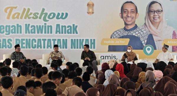 Habib Jafar dan Alissa Wahid Ungkap Makna Tepuk Sakinah yang Viral Habib Jafar dan Alissa Wahid Ungkap Makna Tepuk Sakinah yang Viral