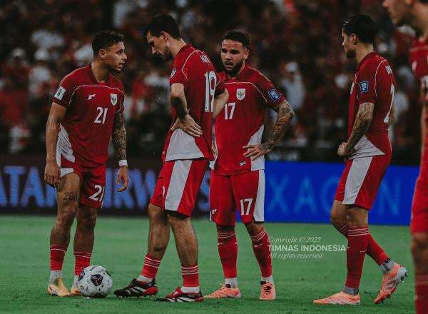 Media Inggris Sebut Kesuksesan Proyek Naturalisasi Timnas Indonesia Bikin Malaysia Iri hingga Palsukan Dokumen Pemain Media Inggris Sebut Kesuksesan Proyek Naturalisasi Timnas Indonesia Bikin Malaysia Iri hingga Palsukan Dokumen Pemain