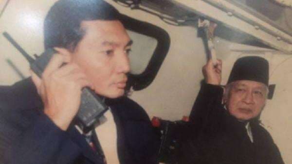 2 Jenderal Pasang Badan untuk Soeharto, Sosok Ini Rela Jadi Tameng di Tengah Sniper 2 Jenderal Pasang Badan untuk Soeharto, Sosok Ini Rela Jadi Tameng di Tengah Sniper