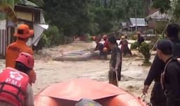 2 Korban Banjir Bandang Luwu Masih Hilang, Tim SAR Terus Lakukan Pencarian