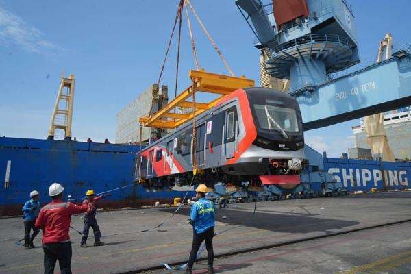 2 Trainset KRL Commuter Baru dari China Sampai di Indonesia, Kapan Dipakai KAI? 2 Trainset KRL Commuter Baru dari China Sampai di Indonesia, Kapan Dipakai KAI?
