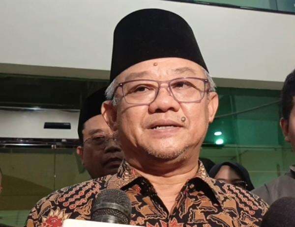 Mendikdasmen Ungkap Terduga Pelaku Ledakan SMAN 72 Jakarta Dipindahkan ke RS Polri Mendikdasmen Ungkap Terduga Pelaku Ledakan SMAN 72 Jakarta Dipindahkan ke RS Polri