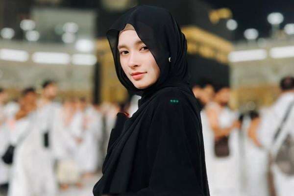 Inara Rusli Tak Terima Pernikahan Sirinya Jadi Konsumsi Publik Gara-Gara Wardatina Mawa Inara Rusli Tak Terima Pernikahan Sirinya Jadi Konsumsi Publik Gara-Gara Wardatina Mawa