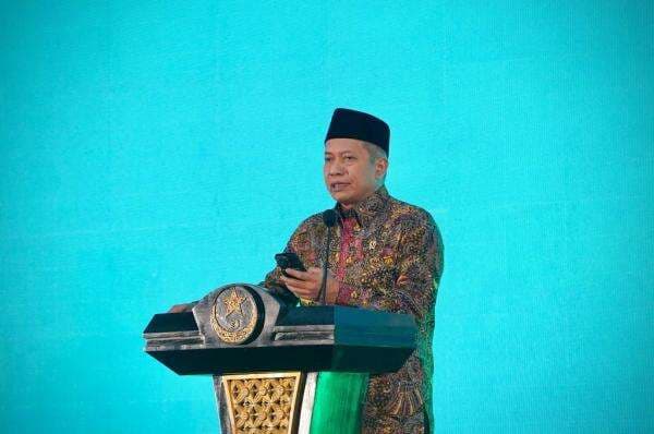 Menkop Ferry Juliantono: Koperasi Harus Jadi Tulang Punggung Kemakmuran Bangsa Menkop Ferry Juliantono: Koperasi Harus Jadi Tulang Punggung Kemakmuran Bangsa