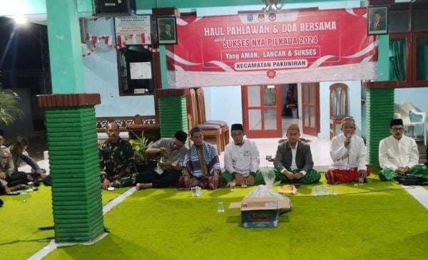 Warga Pakuniran Gelar Doa Bersama di Hari Pahlawan, Berharap Dapat Barokah Untuk Pilkada Lancar Warga Pakuniran Gelar Doa Bersama di Hari Pahlawan, Berharap Dapat Barokah Untuk Pilkada Lancar