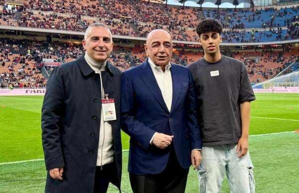 Terlihat Nonton AC Milan di San Siro, Adriano Galliani Bantah Bakal Comeback Terlihat Nonton AC Milan di San Siro, Adriano Galliani Bantah Bakal Comeback