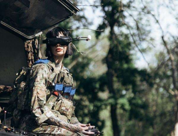 230 Drone Ukraina Serbu Bandara Moskow, 140 Penerbangan Dibatalkan 230 Drone Ukraina Serbu Bandara Moskow, 140 Penerbangan Dibatalkan