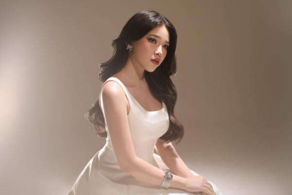 Jelang Natal, Anneth Delliecia Rilis Single Oh Santa Jelang Natal, Anneth Delliecia Rilis Single Oh Santa