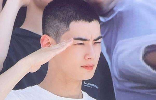 Imbas Kasus Penggelapan Pajak, Video Promosi Militer Dibintangi Cha Eun Woo Dihapus Imbas Kasus Penggelapan Pajak, Video Promosi Militer Dibintangi Cha Eun Woo Dihapus