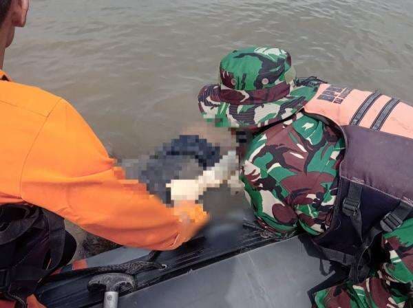 Jasad Pria Tanpa Identitas Ditemukan di Sungai Bengawan Solo Bojonegoro, Begini Ciri-Cirinya Jasad Pria Tanpa Identitas Ditemukan di Sungai Bengawan Solo Bojonegoro, Begini Ciri-Cirinya