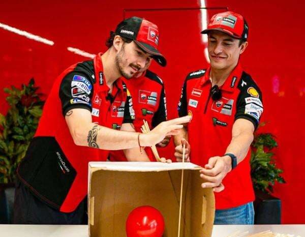 Marc Marquez Kasihan Lihat Francesco Bagnaia Melempem di Sepanjang MotoGP 2025 Marc Marquez Kasihan Lihat Francesco Bagnaia Melempem di Sepanjang MotoGP 2025