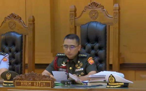 2 Terdakwa Penyiram Air Keras ke Andrie Yunus Dipecat dari TNI 2 Terdakwa Penyiram Air Keras ke Andrie Yunus Dipecat dari TNI