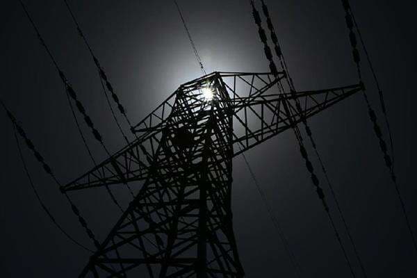 Penjelasan PLN soal Blackout di Beberapa Wilayah Pulau Jawa Penjelasan PLN soal Blackout di Beberapa Wilayah Pulau Jawa