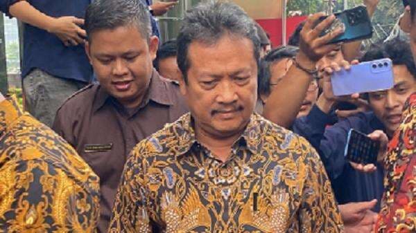 Prabowo Perintahkan Menteri KKP Bangun Pusat Budidaya Ikan di 500 Kabupaten Prabowo Perintahkan Menteri KKP Bangun Pusat Budidaya Ikan di 500 Kabupaten