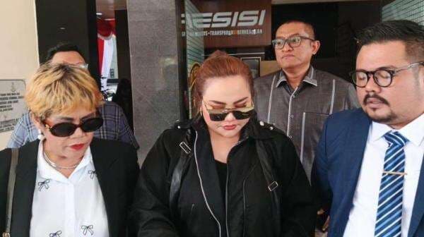 Kasus Video Syur Lisa Mariana yang Viral di Media Sosial, Ini Kronologi Lengkapnya! Kasus Video Syur Lisa Mariana yang Viral di Media Sosial, Ini Kronologi Lengkapnya!