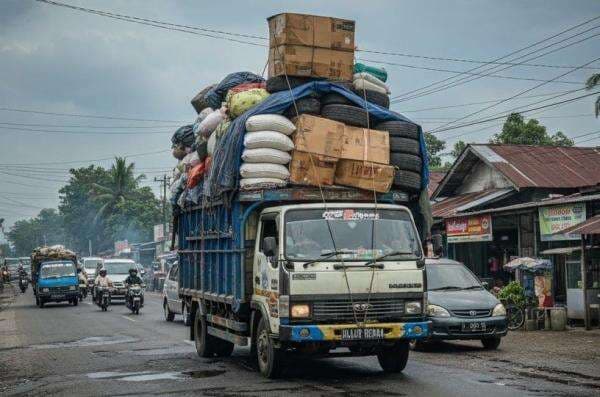 AHY Pastikan Regulasi Larangan Truk ODOL Berlaku mulai 1 Januari 2027 AHY Pastikan Regulasi Larangan Truk ODOL Berlaku mulai 1 Januari 2027
