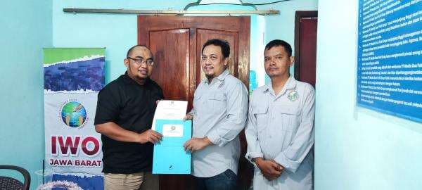 IWO Kabupaten Purwakarta Terima SK Kepengurusan, Ade Eldian Pimpin dan Janji Angkat UMKM Lokal IWO Kabupaten Purwakarta Terima SK Kepengurusan, Ade Eldian Pimpin dan Janji Angkat UMKM Lokal