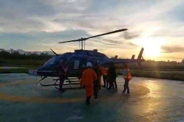4 Penumpang Helikopter Jatuh di Mimika Ditemukan Tewas, Ini Identitasnya 4 Penumpang Helikopter Jatuh di Mimika Ditemukan Tewas, Ini Identitasnya