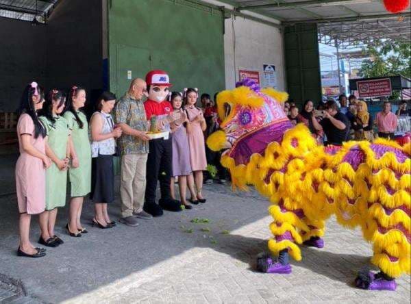 Rayakan Imlek 2025 JNE Hadirkan Barongsai Rayakan Imlek 2025 JNE Hadirkan Barongsai