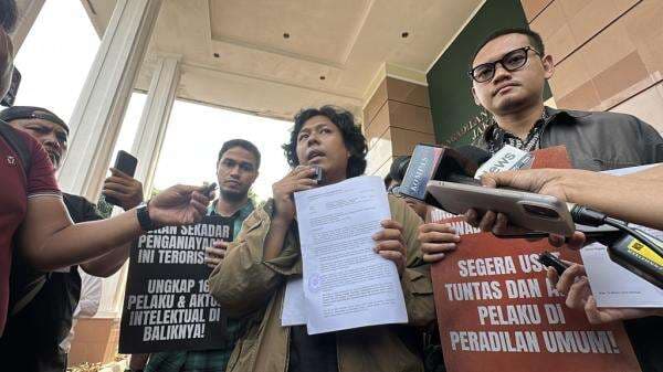 TAUD Sambangi Pengadilan Militer Tinggi Jakarta, Minta Sidang Kasus Andrie Yunus Dihentikan TAUD Sambangi Pengadilan Militer Tinggi Jakarta, Minta Sidang Kasus Andrie Yunus Dihentikan