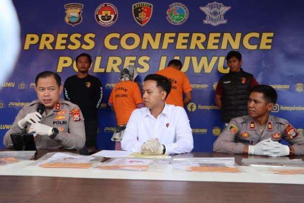 Ngaku Jenderal Polri, 2 Pria Ini Tipu Casis Bintara hingga Rp750 Juta Ngaku Jenderal Polri, 2 Pria Ini Tipu Casis Bintara hingga Rp750 Juta