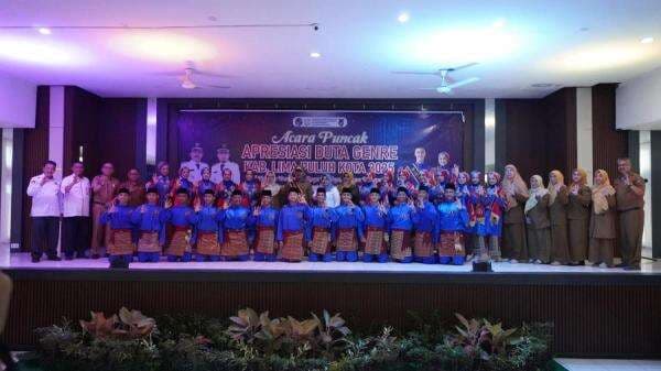 Bupati Safni Apresiasi Duta GenRe: Remaja Penentu Masa Depan Bupati Safni Apresiasi Duta GenRe: Remaja Penentu Masa Depan