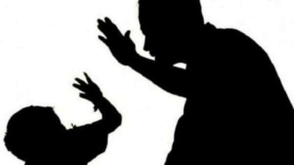 Balita 2 Tahun Tewas Diduga Dianiaya Pasutri Pengasuh di Kuansing, Aksi Keji Pelaku Direkam Balita 2 Tahun Tewas Diduga Dianiaya Pasutri Pengasuh di Kuansing, Aksi Keji Pelaku Direkam