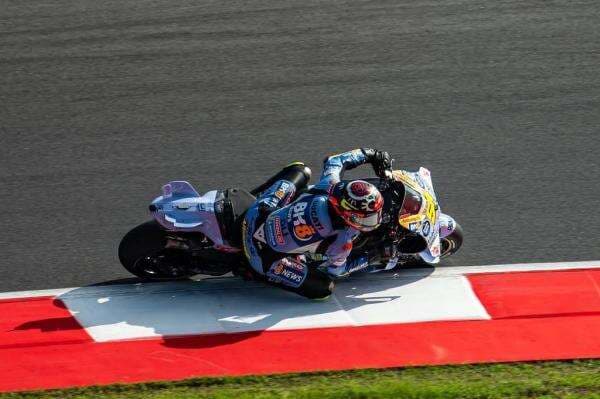 Hasil MotoGP Mandalika 2025: Fermin Aldeguer Menang Balapan, Marc Marquez Jatuh Lagi Hasil MotoGP Mandalika 2025: Fermin Aldeguer Menang Balapan, Marc Marquez Jatuh Lagi