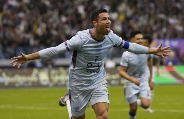 Mengejutkan, Cristiano Ronaldo Putuskan Menetap di Saudi Usai Pensiun dari Sepak Bola Mengejutkan, Cristiano Ronaldo Putuskan Menetap di Saudi Usai Pensiun dari Sepak Bola