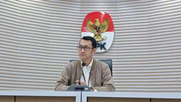 KPK Ungkap Barbuk OTT Muara Enim, Uang Tunai hingga Rekening Senilai Rp2 Miliar Disita KPK Ungkap Barbuk OTT Muara Enim, Uang Tunai hingga Rekening Senilai Rp2 Miliar Disita
