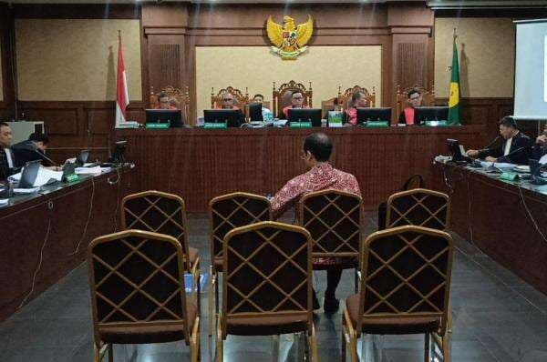 Jalani Sidang, Nadiem Ngaku Masih Butuh Perawatan Medis di RS Jalani Sidang, Nadiem Ngaku Masih Butuh Perawatan Medis di RS