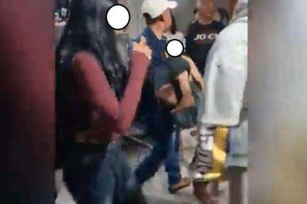 Detik-Detik Kepsek Digerebek Bersama 5 Gadis di Pangandaran, Ada yang Tak Sadarkan Diri Detik-Detik Kepsek Digerebek Bersama 5 Gadis di Pangandaran, Ada yang Tak Sadarkan Diri