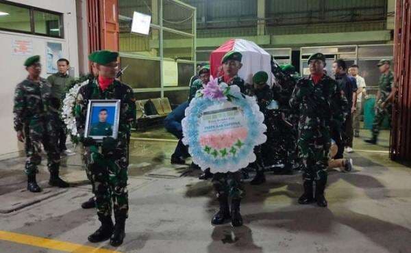 Seorang Prajurit Kodam I/BB Gugur saat Bertugas di Perbatasan RI-PNG Seorang Prajurit Kodam I/BB Gugur saat Bertugas di Perbatasan RI-PNG