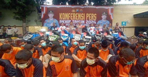 Kasus Narkoba dan Judi Online Menjadi yang Tertinggi Ditangani Polres Lumajang Selama Tahun 2024 Kasus Narkoba dan Judi Online Menjadi yang Tertinggi Ditangani Polres Lumajang Selama Tahun 2024