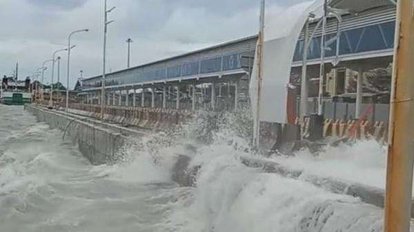 BMKG Deteksi Siklon Tropis Fung-Wong, Waspada Hujan Lebat hingga Gelombang Tinggi BMKG Deteksi Siklon Tropis Fung-Wong, Waspada Hujan Lebat hingga Gelombang Tinggi